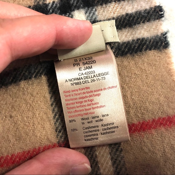Authentic Burberry Wool Cashmere Checker Kid Scarf - Picture 4 of 7
